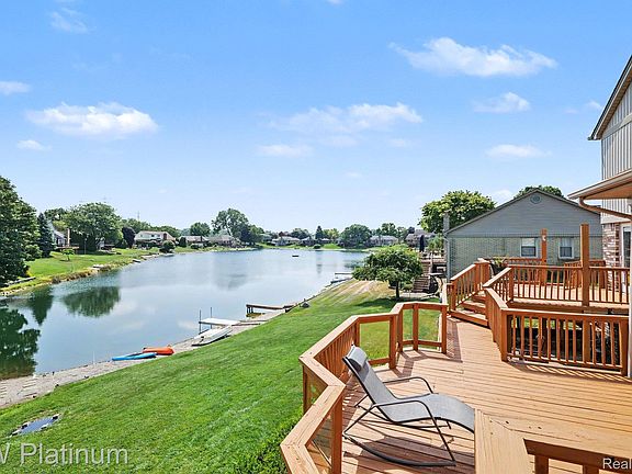 5th image of 46916 Spruce Dr