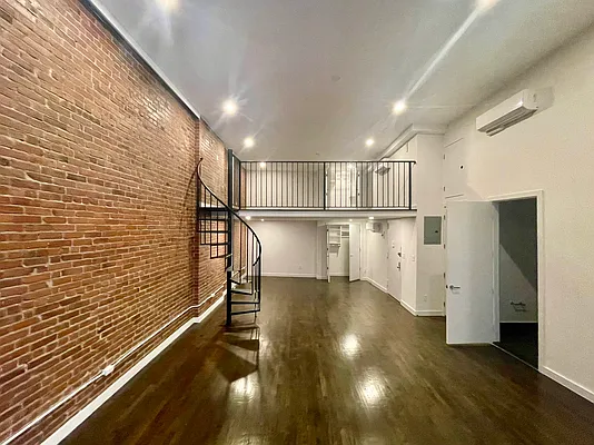 Rented by Brighton Management | media 6