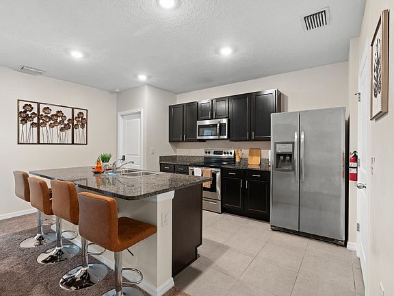 4th image of 4931 NE 14th Pl Room 4