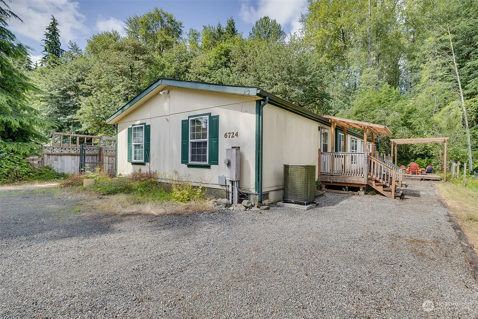 6724 Skinner Road photo 1