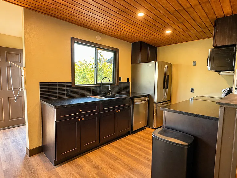 51 Lakeair Dr — Photo 14