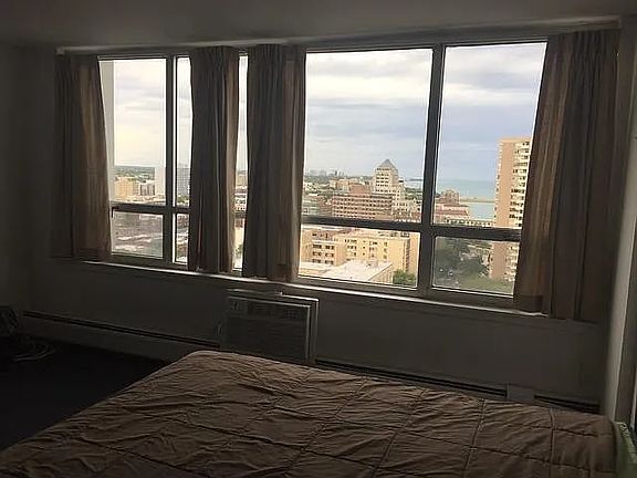 3rd image of 6171 N Sheridan Rd APT 1901