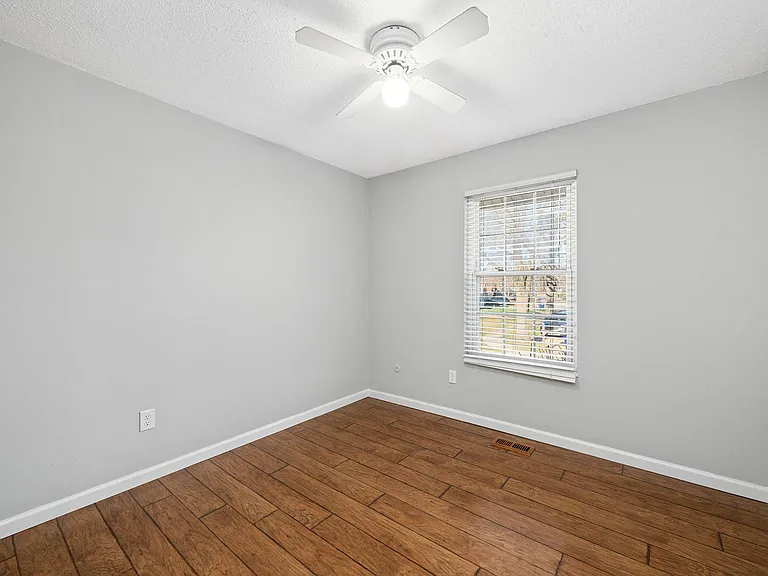 1118 Twistedoak Ct — Photo 16
