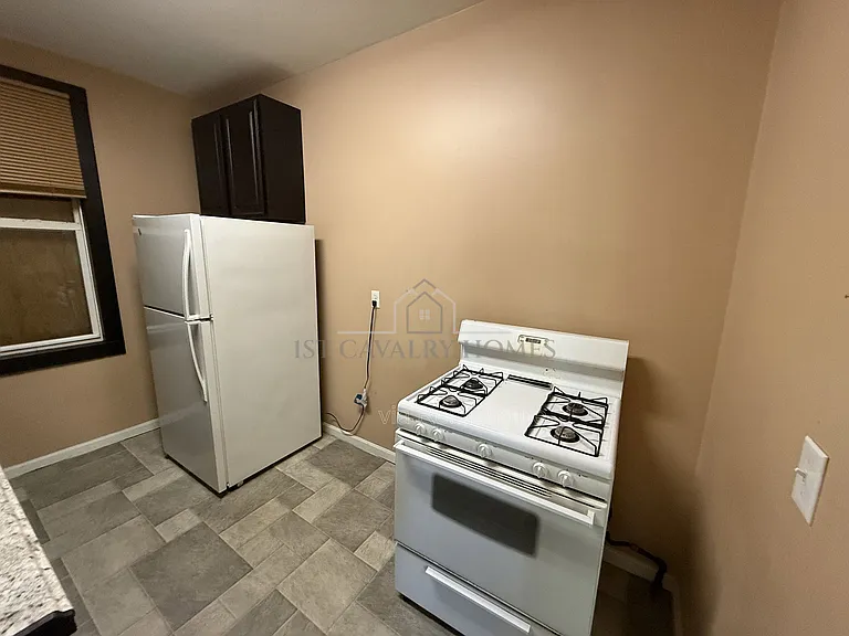1076 Ackley St #2 — Photo 11