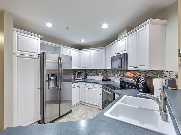 5th image of 2191 Hammond Ave #D-12