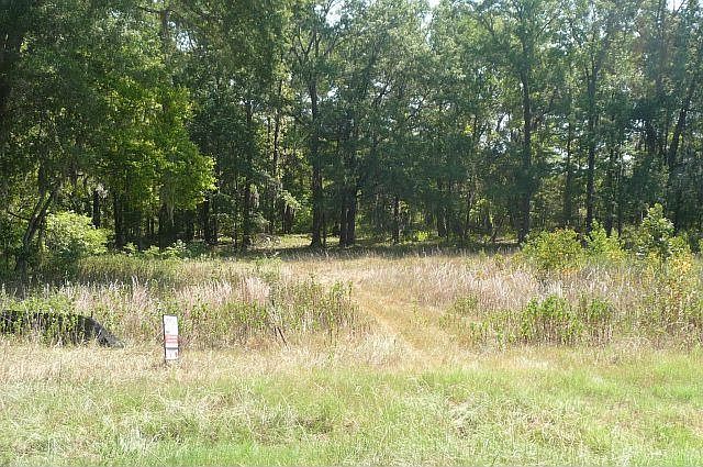 2nd image of 108 Vanna Ln