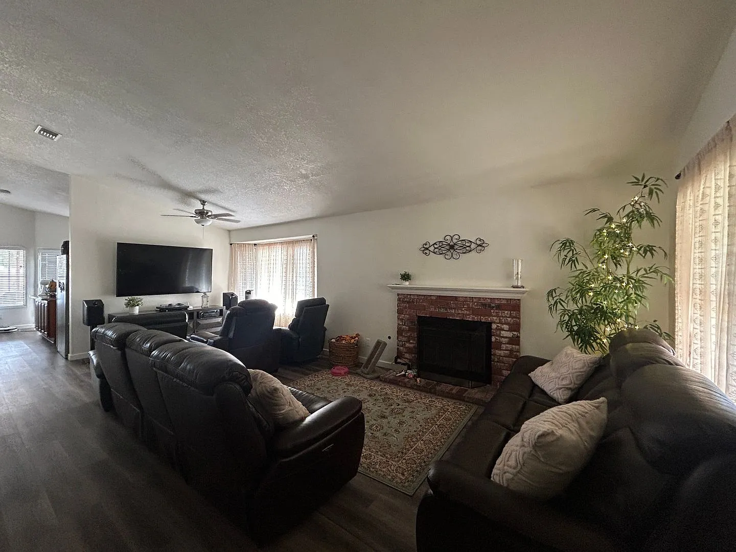 1606 Maple Ave. Beautiful 3 Bedroom 2 Bath Home in Redlands! — Photo 4