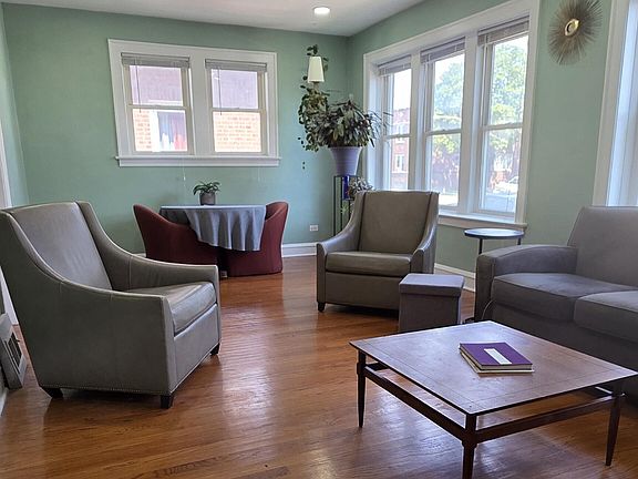 4th image of 8008 S La Salle St