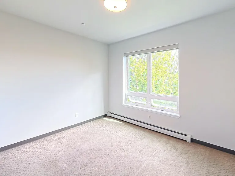 City Lights Modern, Luxury Living in Downtown Winooski — Photo 27