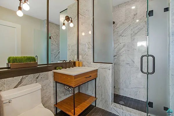 Rented by Tapiro Realty | media 26