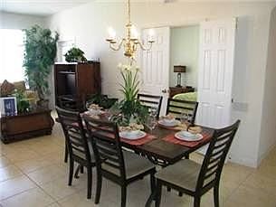 WH3C2817AL-404-dining-area