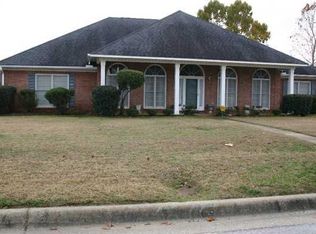 815 Amberwood Dr, Tuscaloosa, AL 35405