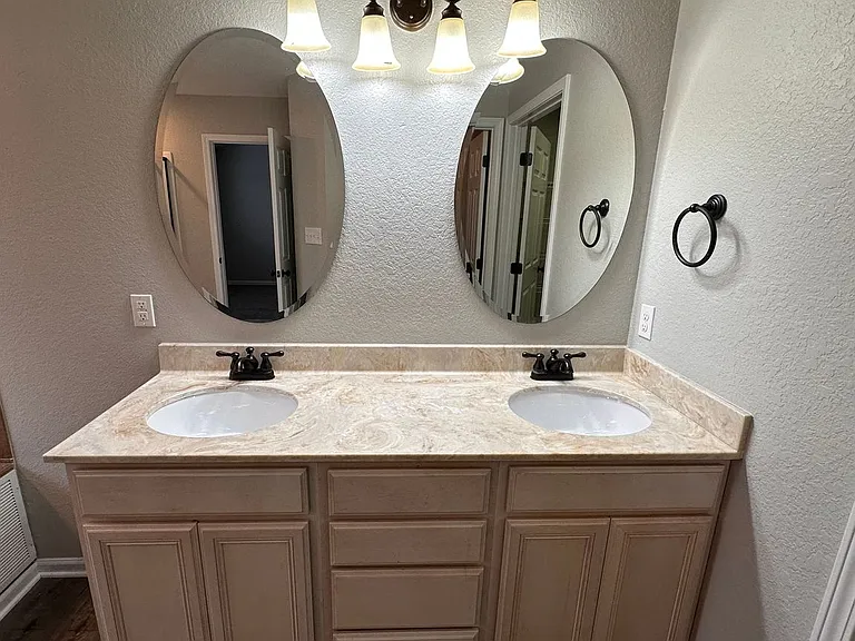 Fox Springs Condos — Photo 51