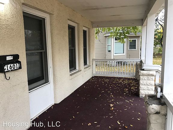 2nd image of 1601 Van Buren Ave