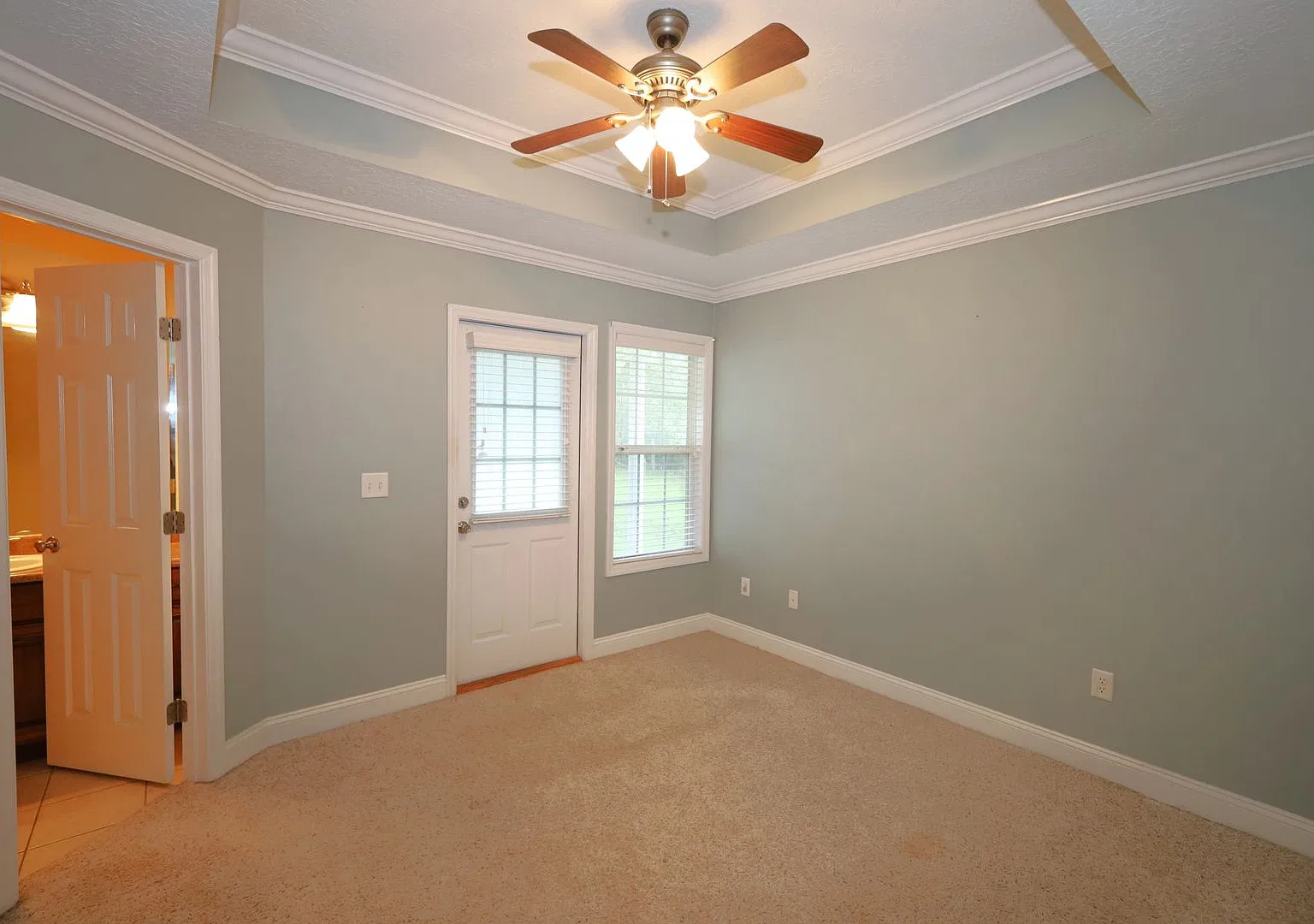113 Wyoming Street — Photo 3