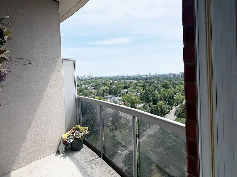 8 McKee Ave #1605 — Photo 19