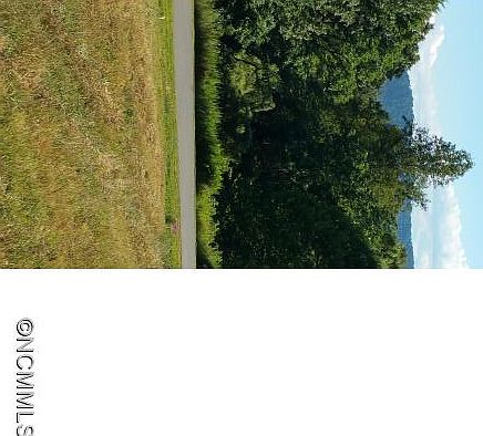3rd image of 29 Hawtree Ct