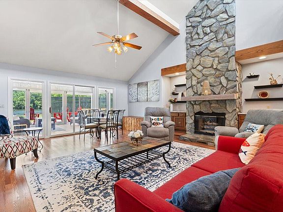 3rd image of 1174 Gin Pond Dr