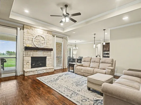 1019 Kingsley Ct, Weatherford, TX 76087