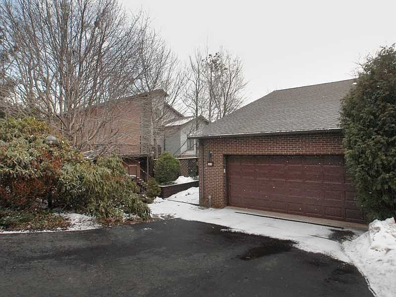1st image of 21 Lakeridge Dr