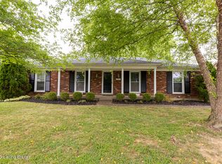 2901 Creekside Dr, Hickory Hill, KY 40241