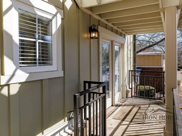 490 Barnett Shoals Rd APT 412, Athens, GA 30605