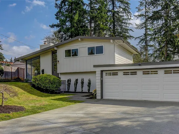 15205 SE 4th Street, Bellevue, WA 98007