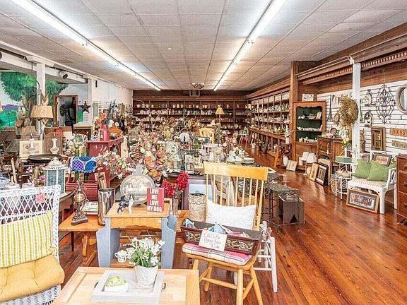 5th image of 6710 Morganton Rd