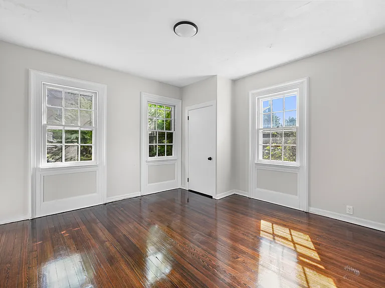 69 Maple St — Photo 14