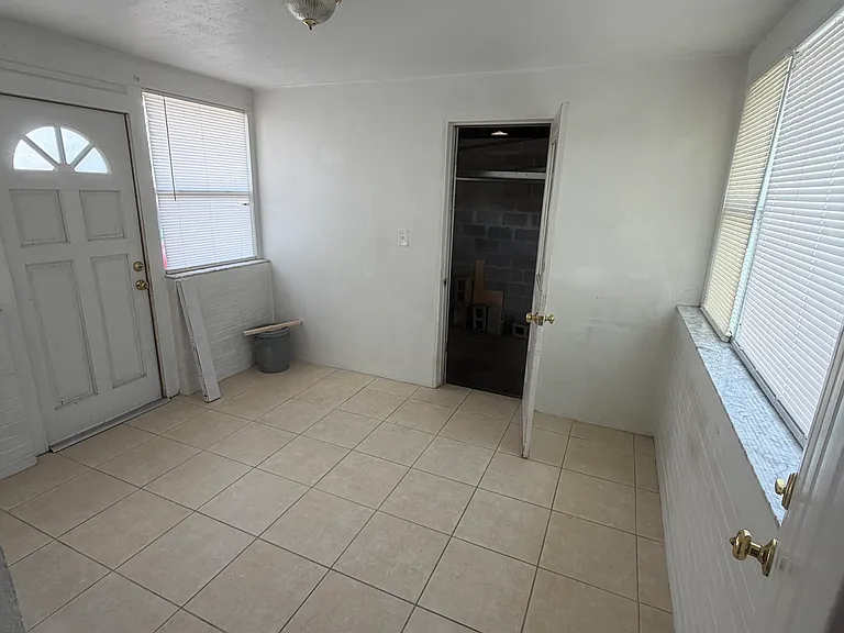 2314 W Gray St — Photo 10