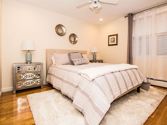 49 Boylston St. #2 Brookline (Brookline Village) Shared Un