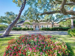 934 Briar Ridge Dr, Houston, TX 77057