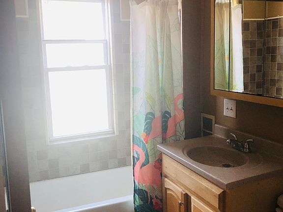 5th image of 27 Gardner St #27