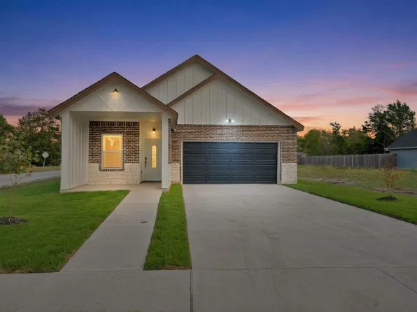 724 Gilbert St, Terrell, TX 75160