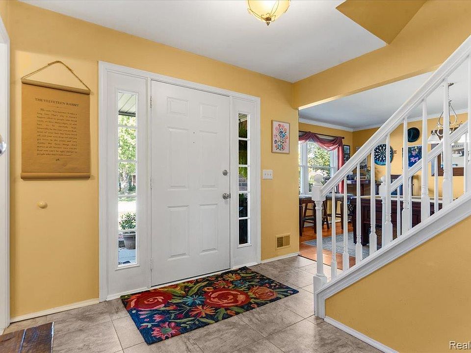 46371 Registry Dr, photo 4