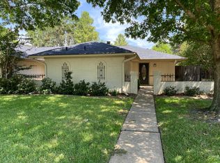 801 Windmill Ln #B, Athens, TX 75751