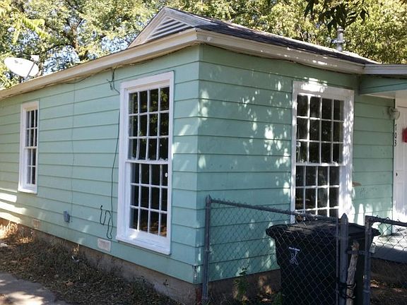3rd image of 703 E Avenue G
