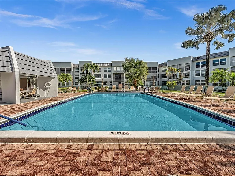 6570 Royal Palm Blvd #206J — Photo 38