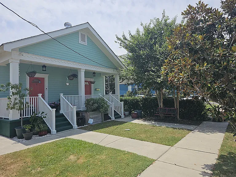 534 S Telemachus St