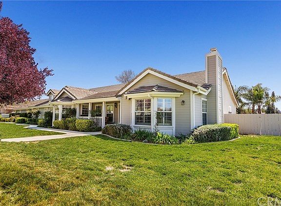 2nd image of 19405 Avenida Castilla