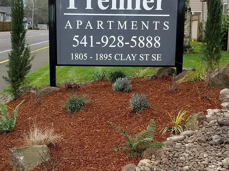 Premier Apartments — Photo 2