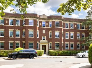 193 Pleasant St #6, Brookline, MA 02446