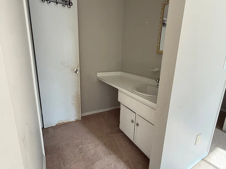 1708 N Hamilton St #C — Photo 25