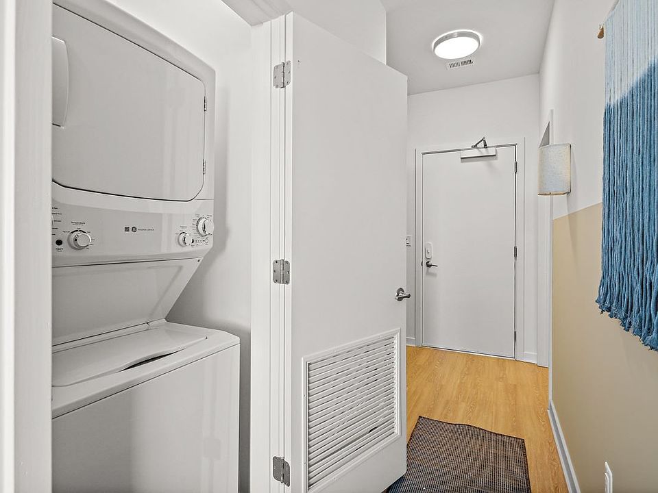 In Unit Washer/Dryer in Every Home!