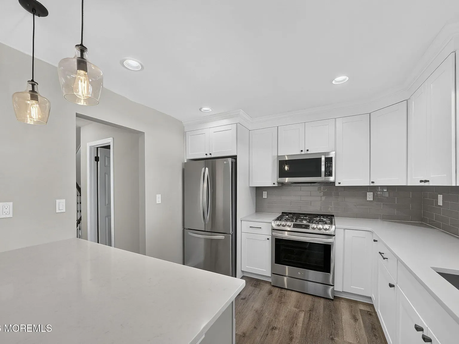 2 bed, 2.5 bath, 1347 sqft, $4,000 — Photo 4