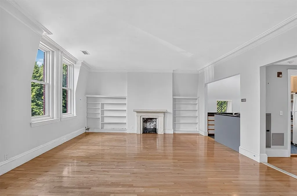 4 bed, 1885 sqft, $7,900 — Photo 4