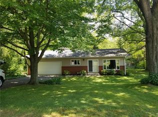 373 Parkside Dr, Erie, PA 16511