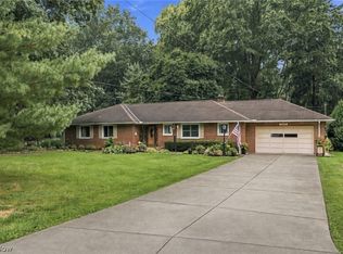 5988 Louis Dr, North Olmsted, OH 44070