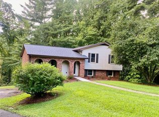 101 Clover Leaf Cir, North Wilkesboro, NC 28659