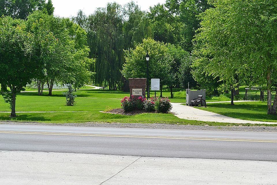 1st image of 2904 Blackhawk Dr